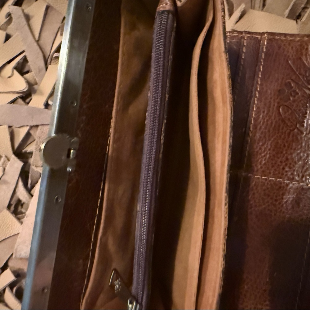 Patricia Nash Floral Embossed Tan Leather Wallet - Picture 4 of 6